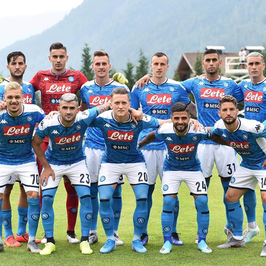 ヴラド・キリケシュさんのインスタグラム写真 - (ヴラド・キリケシュInstagram)「Dopo 3 mesi ho vestito di nuovo questa bella maglia @officialsscnapoli  Dispiace per il risultato ma si continua a lavorare 💪🏼 #ForzaNapoliSempre 💙」7月25日 3時33分 - vladchiriches