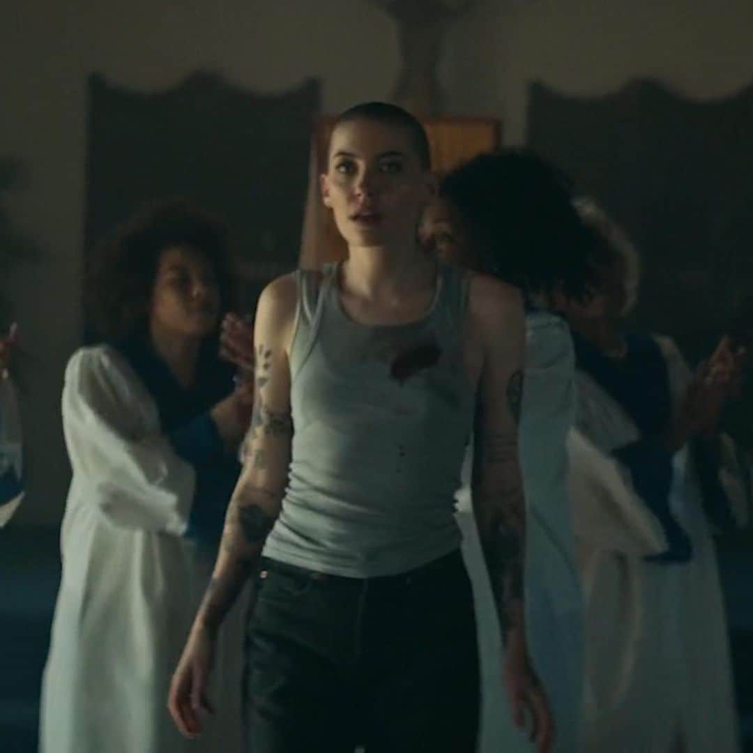Vevoさんのインスタグラム写真 - (VevoInstagram)「A heart break on this level deserves some spiritual healing. @thatgirlbishop takes us to church in her latest video for “Tattooed on My Heart.” Fair warning, this may trigger the heartbroken 💔 ⠀⠀⠀⠀⠀⠀⠀⠀⠀ ▶️[Link in bio]#BishopBriggs #TattooedOnMyHeart」7月25日 4時09分 - vevo