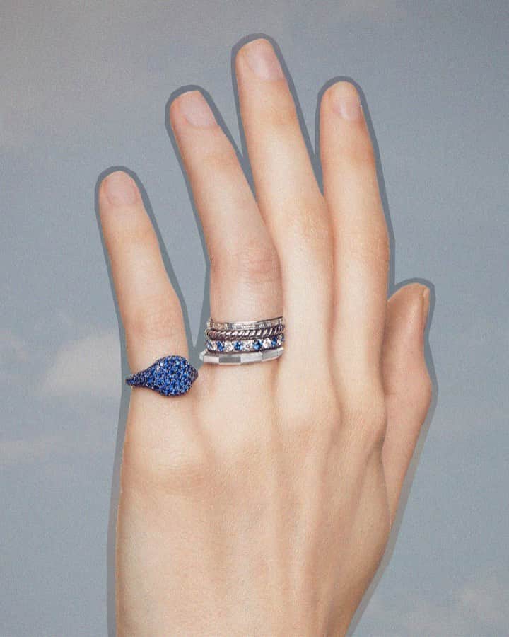 デビッドヤーマンのインスタグラム：「♾️ ways to style and stack. Which one’s your favorite? #DavidYurman」