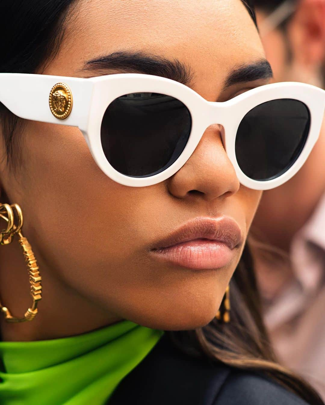 ジャンニヴェルサーチさんのインスタグラム写真 - (ジャンニヴェルサーチInstagram)「Embellished with a Medusa medallion, the classic Tribute sunglasses are featured in new color ways for the #VersacePreFall19 Collection. Discover #VersaceEyewear at the link in bio.」7月25日 4時47分 - versace