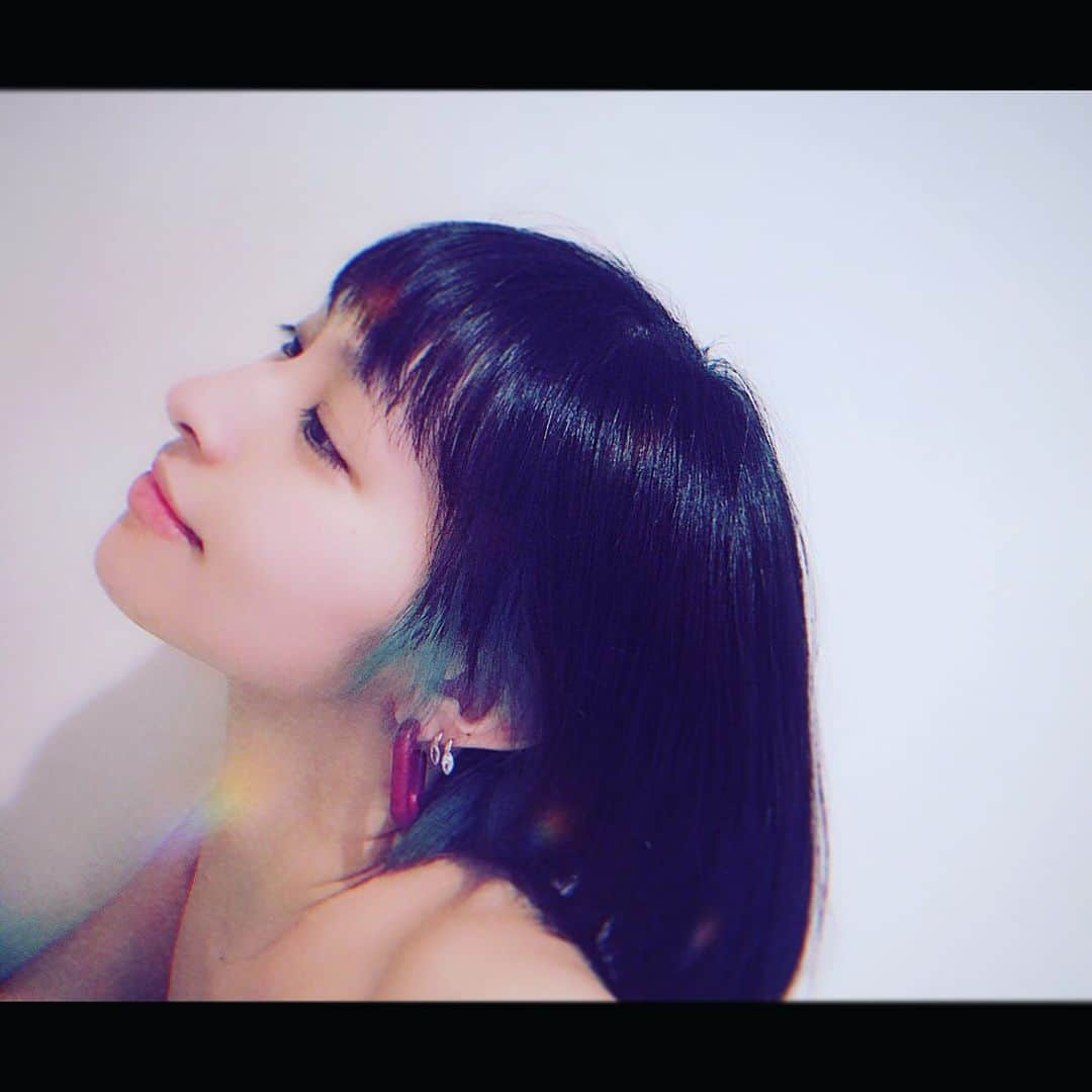 日南響子（珠麟）さんのインスタグラム写真 - (日南響子（珠麟）Instagram)「° ✂︎-------前髪--------✂︎ しかしドヤ顔が過ぎますな。」7月24日 20時02分 - kyooko_hinami_official