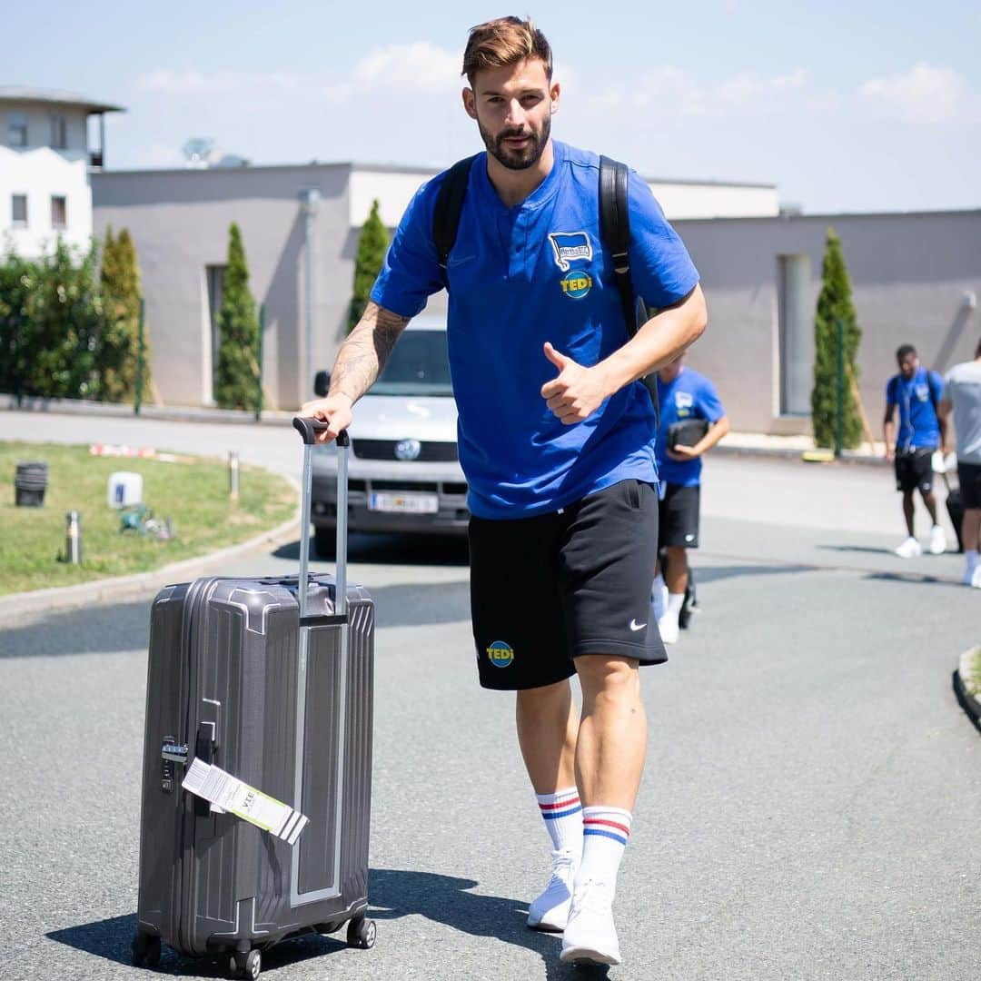 ヘルタ・ベルリンさんのインスタグラム写真 - (ヘルタ・ベルリンInstagram)「Ankunft in #Stegersbach! ✔️🇦🇹☀️#BSCimBurgenland #Trainingslager #Sonnesatt #Berlin #hahohe #herthabsc」7月24日 19時57分 - herthabsc