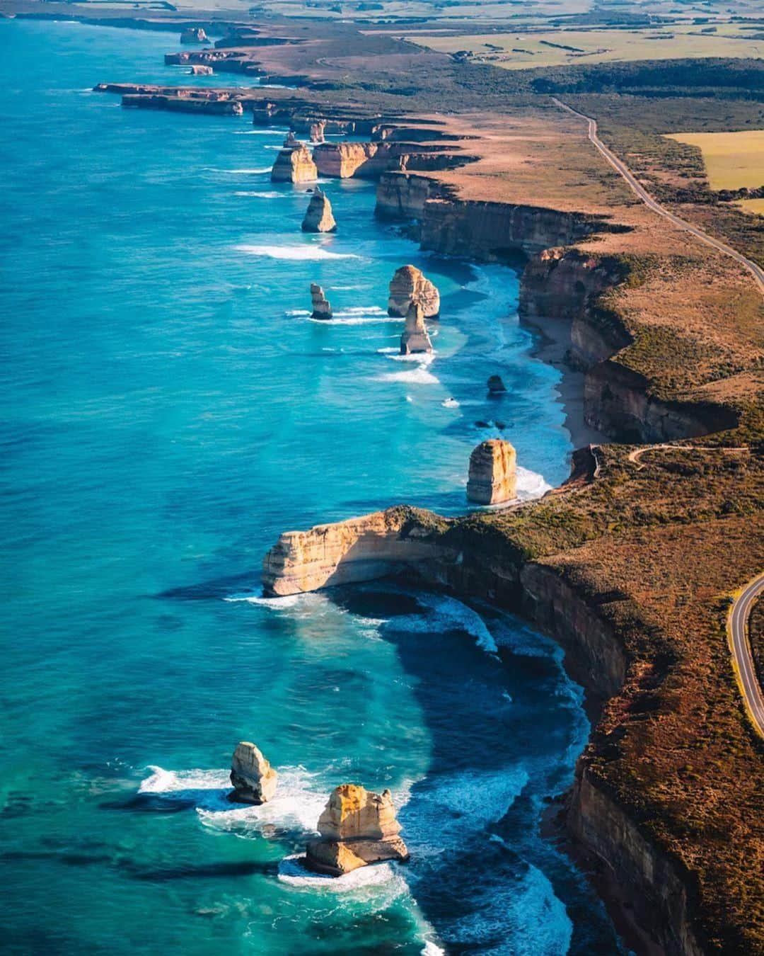 Australiaさんのインスタグラム写真 - (AustraliaInstagram)「This view of @visit12apostles rocked our world! 🚁 @saltywings captured this spectacular shot of these @visitgreatoceanroad icons on a scenic flight with @12apostleshelicopters. A four-hour coastal drive from @visitmelbourne, you can admire them from the viewing platform, but a bird’s-eye-view is a rather special way to take in these majestic rock structures. Learn about their history and formation from your pilot as you fly over; some flight options even include a tour over other #GreatOceanRoad icons like Loch Ard Gorge, London Bridge and Bay of Islands.  #seeaustralia #visitvictoria #visitgreatoceanroad #travel #thegreatoutdoors」7月24日 20時00分 - australia