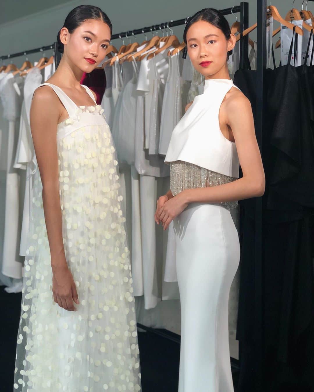 芦田ユリナのインスタグラム：「Beautiful gowns by @sophieetvoila 👰🏻✨」