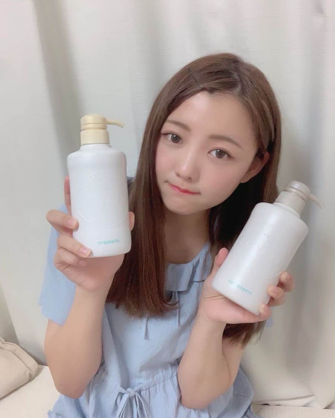 のインスタグラム：「＠cosme1位で人気らしくてずっと気になっとった ㅤ @clayge_official を使い始めた🧴 ㅤㅤ エクステつけてからパサつきが気になっとったんじゃけど☹️ ㅤ クレイと温冷ヘッドスパで地肌から髪までケアできるんて👏🏻 ㅤ LOFTとかで買える🌻 ㅤ #clayge #温冷ヘッドスパ #クレイシャンプー #地肌ケア #ヘアケア」