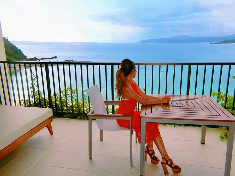 鈴木まりなのインスタグラム：「Ocean View🌹   #dj #girlsdj #femaledj #asiandj #Japanesedj #djlife #djingismylife #djinglife #djlifestyle」