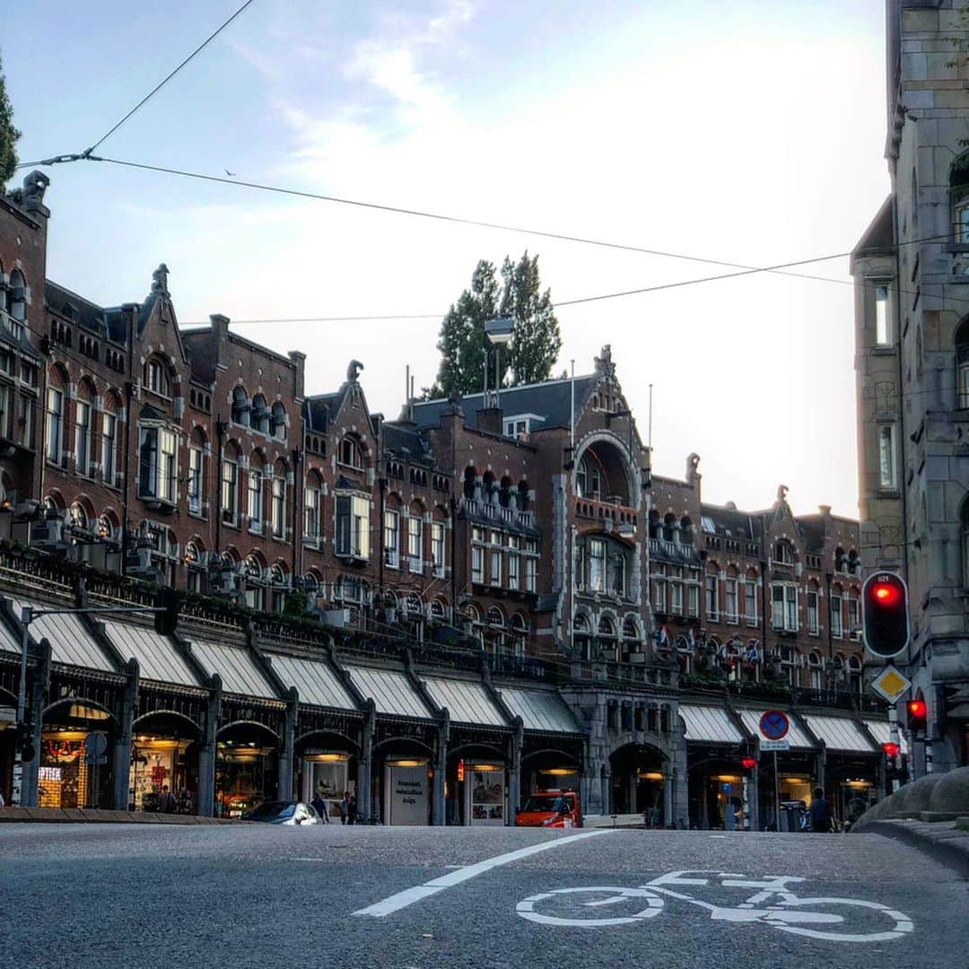 中川友里さんのインスタグラム写真 - (中川友里Instagram)「my first Amsterdam🥰🌹💐🌼 #amsterdam  #netherland #trip #travel #fashion #art」7月24日 20時44分 - darayunya