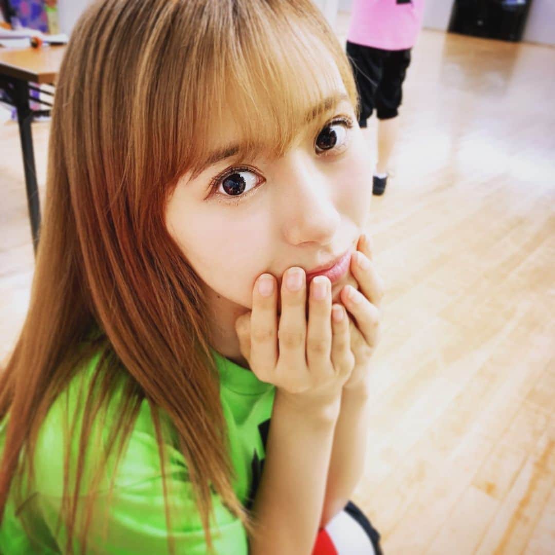 譜久村聖さんのインスタグラム写真 譜久村聖instagram 今日も可愛いかったえりぽん Morningmusume19 モーニング娘19 生田衣梨奈 えりぽんかわいい 譜久村聖 のインスタです 言わされてます ソファに座って ながら腹筋 7月24日 時49分 Mizuki Fukumura
