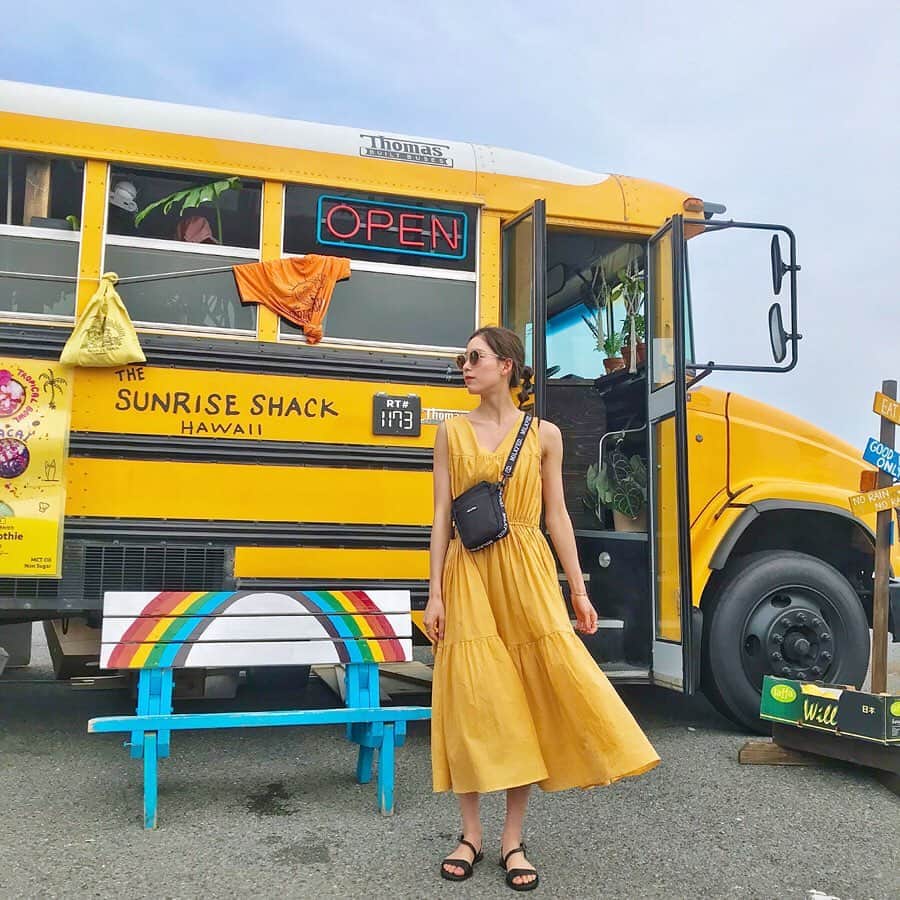 のインスタグラム：「バスと同化😂 #momoka_fashion」