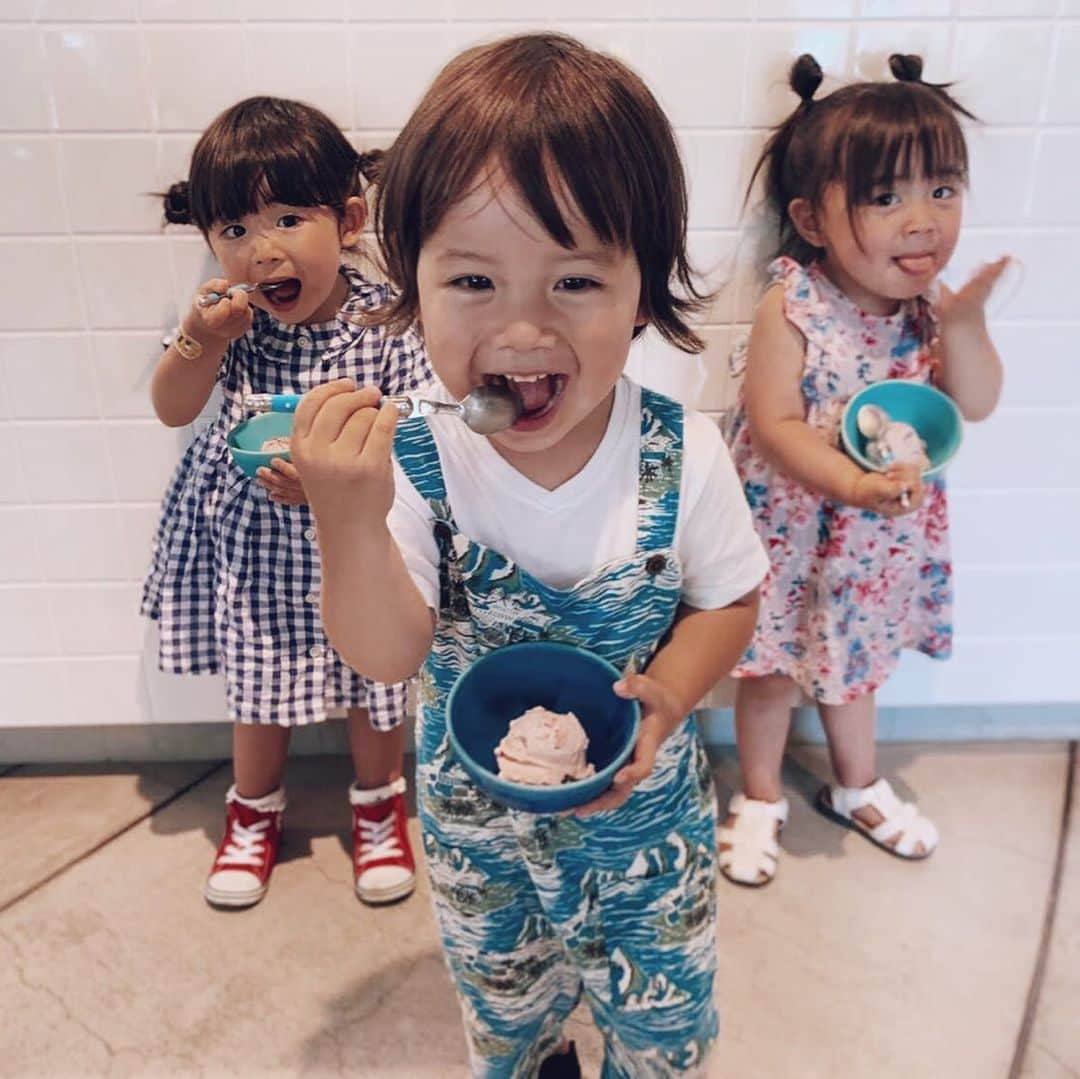 himecyanさんのインスタグラム写真 - (himecyanInstagram)「アイスのCM来ちゃうかもー🍦🍨笑 . #子供達がかわいすぎ #親バカ #こどものいる暮らし #こどもと暮らす」7月24日 21時12分 - himecyan