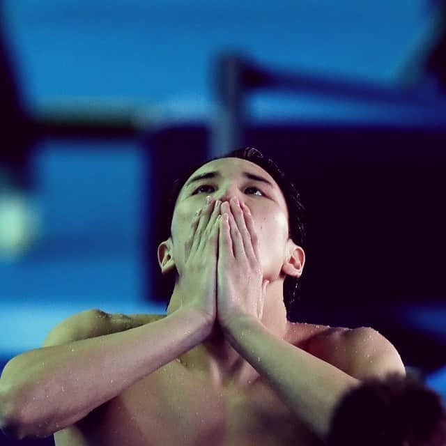 日本経済新聞社さんのインスタグラム写真 - (日本経済新聞社Instagram)「【TOKYO2020まで１年】 水泳の世界選手権が韓国・光州で行われ、男子200メートル自由形決勝で松元克央が1分45秒22の日本新記録をマークして銀メダルを獲得しました。この種目のメダルは五輪、世界選手権を通じて日本勢初。今大会の日本競泳陣のメダル第1号です。（山） 　#TOKYO2020　#東京五輪 #東京オリンピック #パラリンピック #写真 #日経 #日経写真部 #東京 #Olympics #Paralympics #Japan #photo #photography #photographer #nikkei #visualambassadors #wonderful_places #instagood #main_vision #lensbible #tokyo #Gwangju2019」7月24日 21時41分 - nikkei