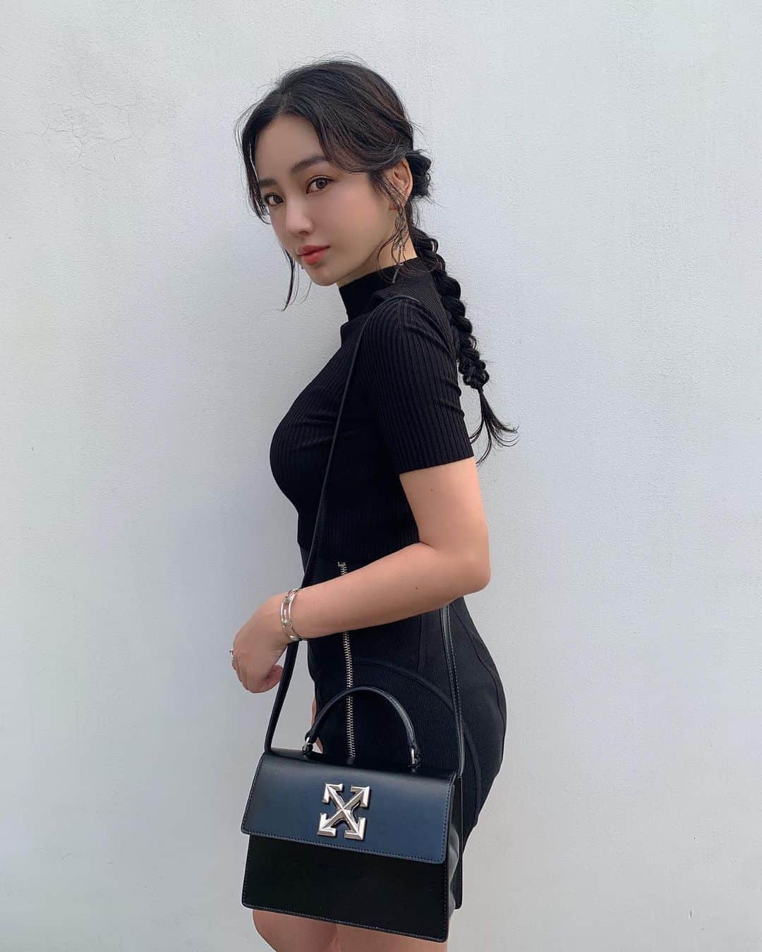 megbabyのインスタグラム：「今日はみつあみちゃん🥐👧🏻」