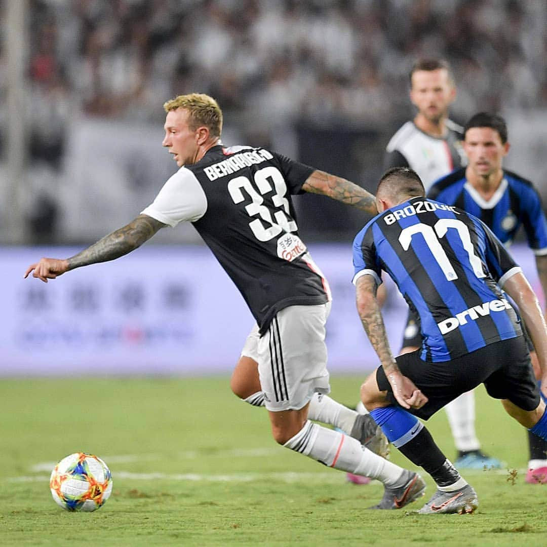 ユヴェントスFCさんのインスタグラム写真 - (ユヴェントスFCInstagram)「Derby d'Italia shots 📸⚪⚫ #JuveInter #ICC2019 #MeetTheWonder」7月24日 22時31分 - juventus