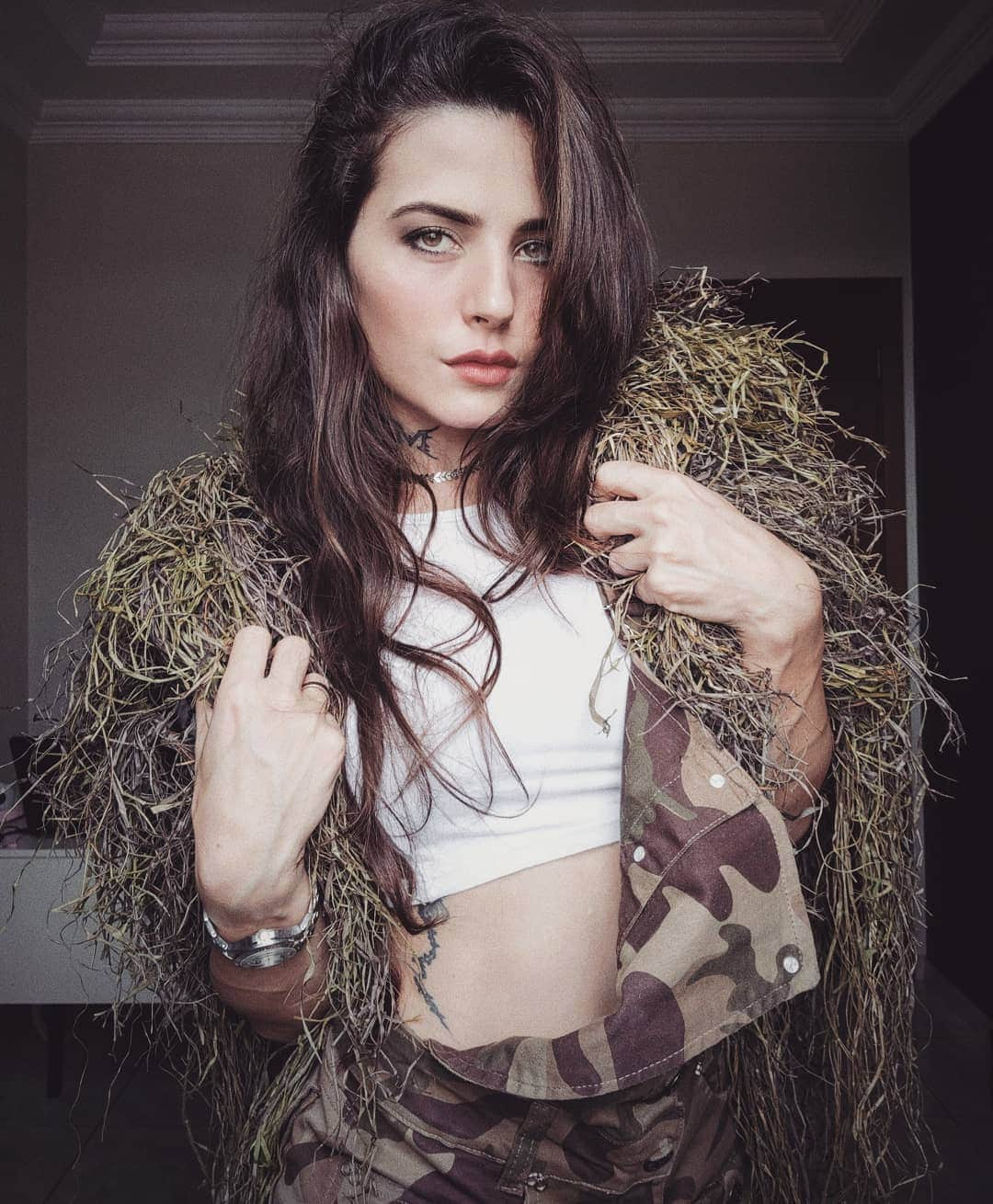 Anna Vargasさんのインスタグラム写真 - (Anna VargasInstagram)「I'm down for the bushy trend. 😊🌿 . Ghillie by @proapto_ghillie . ⬇️⬇️YouTube Channel ⬇️⬇️ Myst & Hard [link on my profile] --------------------------------------------------- 🤝PARCEIROS: 🛒Loja: @companystoreac www.storeac.com.br 🚨Use o cupom MYST e ganhe 5% off nas compras na loja! 💀Equipamento Tático: @511tacticalbrasil www.511tactical.com.br ⚪ Munição: @spartanairsoftmunition www.spartanairsoft.com.br 🎥 Câmeras: @scopecam www.scopecam.com.br Patches: @1ciadistintivos ---------------------------------------------------- #ghillie #ghilliesuit #sniper #airsoft #airsoftsniper #airsoftgirl #airsoftbrasil #airsoftplayer #myst #camo #military #bushy」7月24日 22時46分 - myst.shots