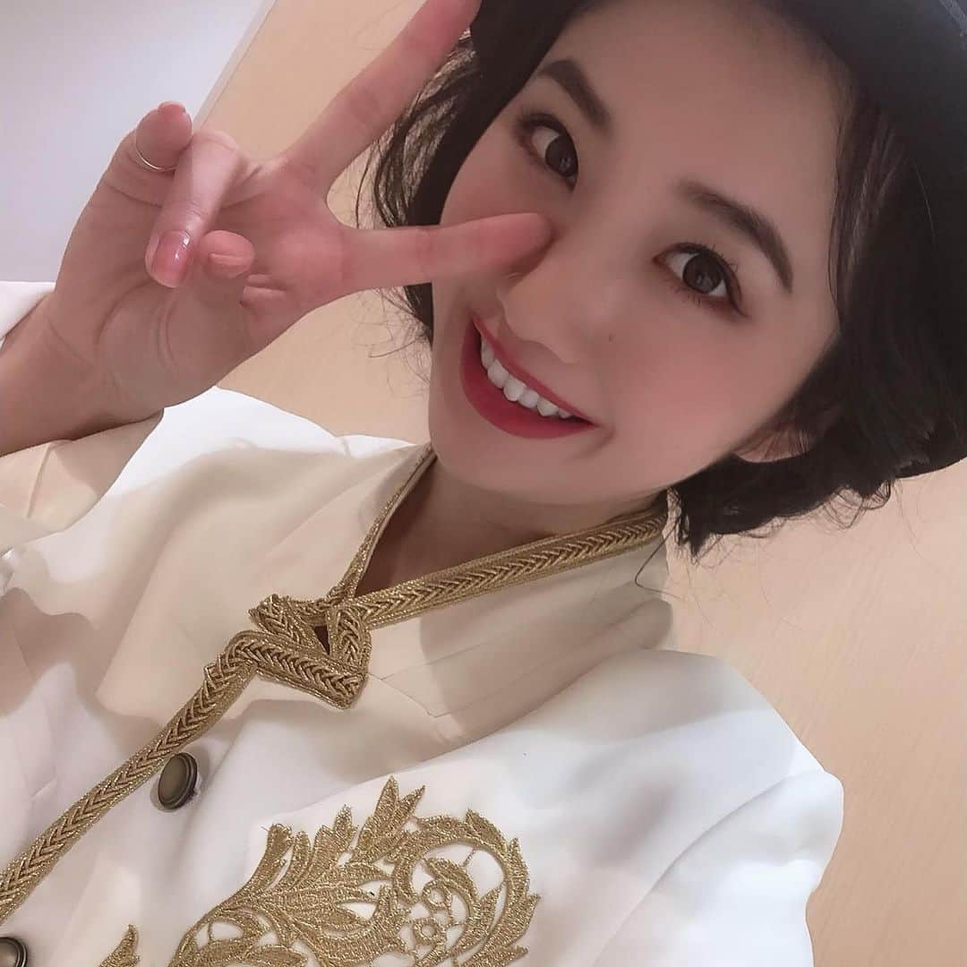 小寺真理さんのインスタグラム写真 - (小寺真理Instagram)「FNS歌謡祭にココリコ遠藤さんの代役で出させて頂きました〜！ 遠藤さんの衣装を私サイズバージョンを作って頂きました〜！」7月24日 22時46分 - koteramaricorin