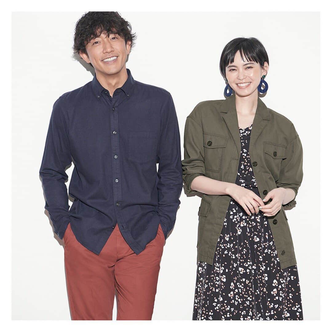 PLST（プラステ）さんのインスタグラム写真 - (PLST（プラステ）Instagram)「ハイブリッド素材のパンツに、ボタンダウンシャツ。上質素材で作るベーシックスタイル。﻿ ﻿ MEN﻿ ◇ボタンダウンシャツ﻿ 369308003 ¥7,990+税﻿ ※8月発売予定です。﻿ ﻿ ◇チノスリムパンツ﻿ 369306001 ¥7,990+税﻿ ※8月発売予定です。 ﻿ WOMEN﻿ ◇ コットンギャバサファリジャケット﻿ 129304001 ¥9,990+税﻿ ﻿ ◇ プリントミックスブラウジングワンピース﻿ 129305000 ¥11,000+税﻿ ﻿ ◇ エコレザークロコピアス﻿ 129350015 ¥1,990+税﻿ ﻿ @sakurai_takashi  @mileyuuuuu ﻿ ﻿ #plst﻿ #プラステ﻿ #秋コーデ﻿ #今日のコーデ﻿ ﻿ #メンズ 商品も充実な﻿ #PLST の #秋 。﻿ #風合い や﻿ #着心地 にこだわり、﻿ #ベーシック だけど﻿ #機能性 に優れた﻿ #ラインナップ になっています☺︎」7月24日 22時52分 - plst_official