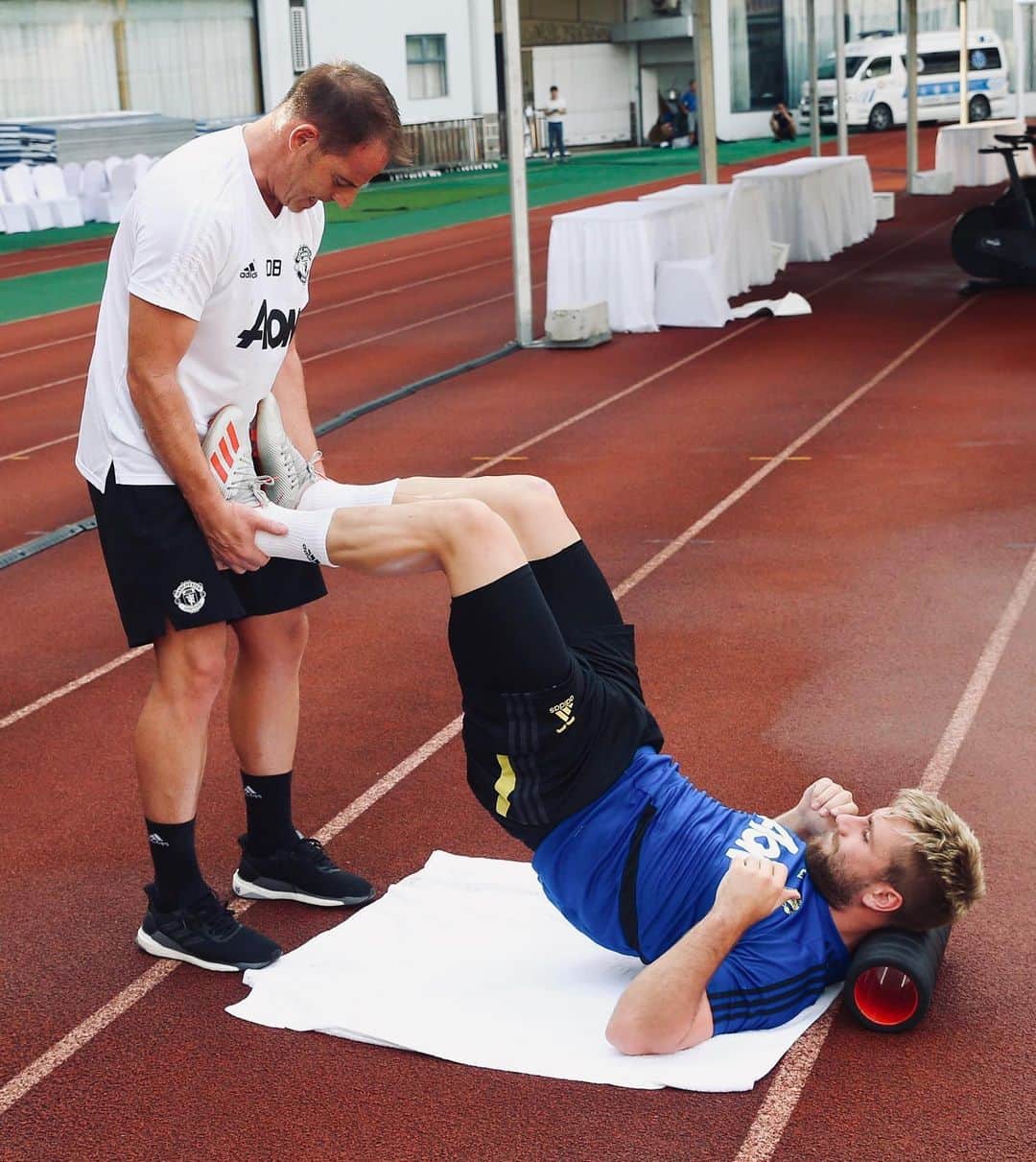 ルーク・ショーのインスタグラム：「Game Ready ⚽️ @manchesterunited #MUFC」