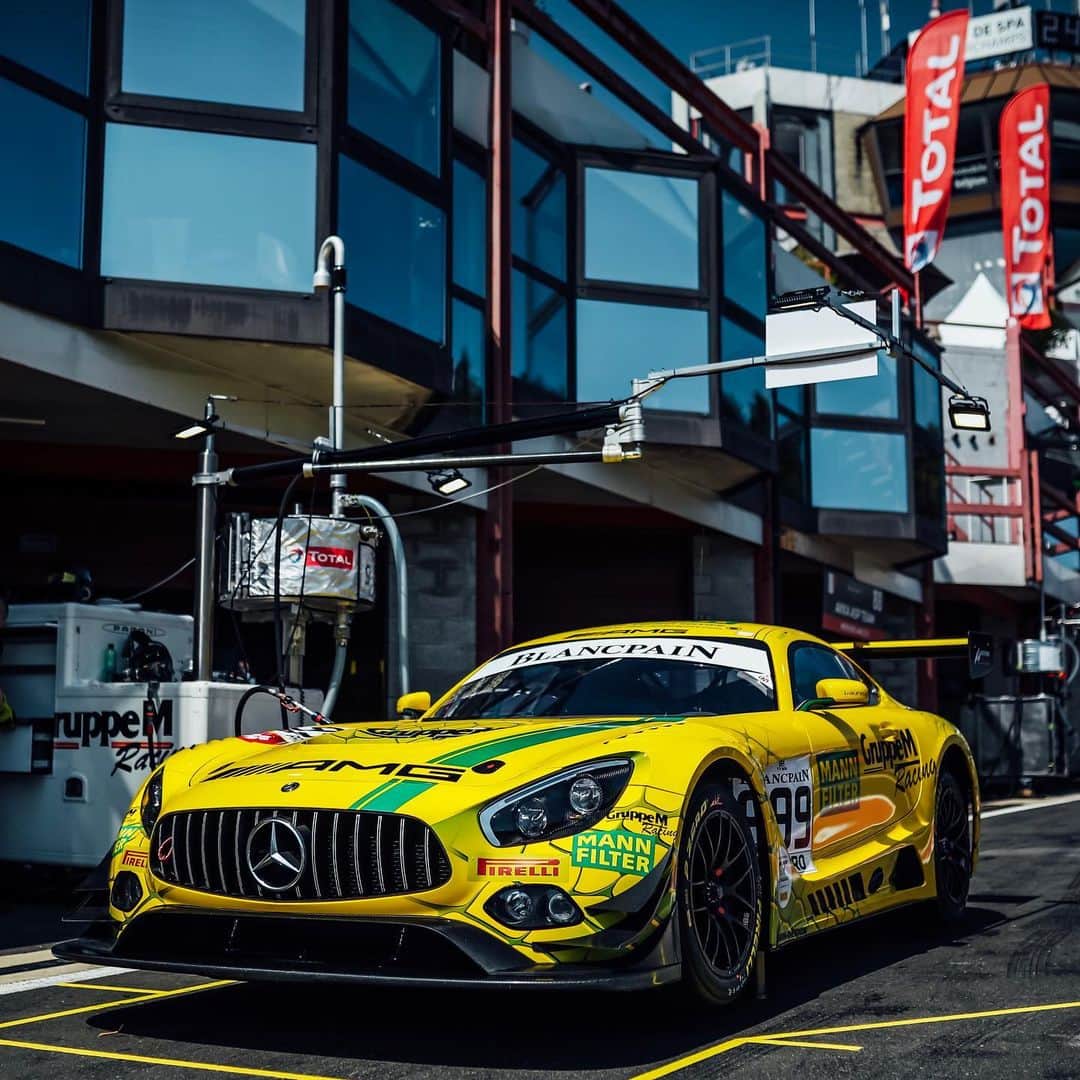 Mercedes AMGさんのインスタグラム写真 - (Mercedes AMGInstagram)「Getting the cars ready for the legendary @total24hoursofspa this weekend. Stay tuned and follow our story from tomorrow on for even more insights. #MercedesAMG #AMG #Spa24H #DrivingPerfromance #AMGGT3 #24hAMG #MercedesAMGMotorsport #BlancpainGT #IntGTC」7月24日 23時10分 - mercedesamg