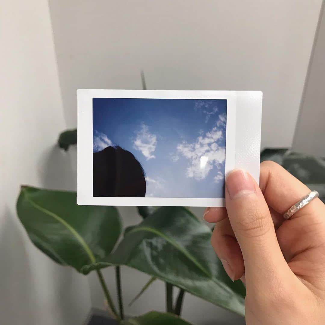 後藤夕貴さんのインスタグラム写真 - (後藤夕貴Instagram)「偶然の産物☁️☁️ ＿＿＿＿＿ #sky #instantcam #instantcamera  #チェキ #チェキのある生活 #즉석필름 #즉석카메라 #사진」7月24日 23時11分 - yuki_gotooo