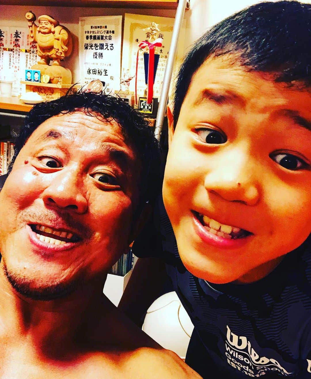 永田裕志さんのインスタグラム写真 - (永田裕志Instagram)「明日から息子はレスリング全国大会に出かけます。当初私も同行するはずでしたが、急遽入った仕事の為、泣く泣く仕事を選びました。例え離れていても、お父さんはお前の事を精一杯応援してるからな。自分の持てる力を全て発揮して頑張ってこいよ。 #永田裕志 #永田裕生」7月24日 23時15分 - yuji_nagata