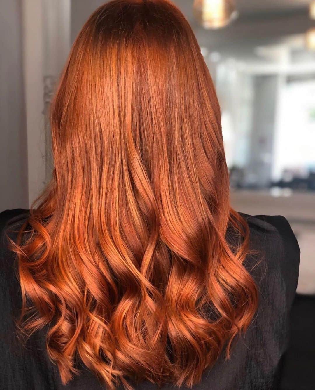 CosmoProf Beautyさんのインスタグラム写真 - (CosmoProf BeautyInstagram)「Looking simply RADIANT in red🧡✨⁣ ⁣ Color used: @wellahairusa Koleston Perfect ME+⁣ Hair by: @merakihair_greenfield⁣ ⁣ For a limited time, get FREE SHIPPING on cosmoprofbeauty.com with your $50 WELLA purchase!⁣ ⁣ #repost #cosmoprofbeauty #licensedtocreate #wellacolor #askforwella @wellaeducation #kolestonperfectmeplus #copperhaircolor #copperhair #redhaircolor #haircolorinspo」7月24日 23時30分 - cosmoprofbeauty