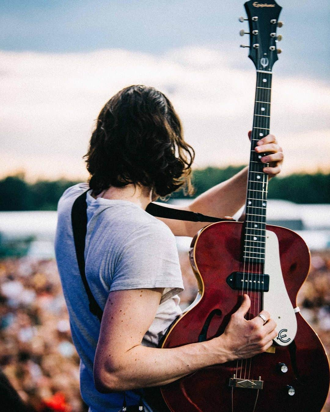 ジェームズ・ベイさんのインスタグラム写真 - (ジェームズ・ベイInstagram)「🎸🎸🎸🎸 📷 @ohalfin」7月25日 5時11分 - jamesbaymusic