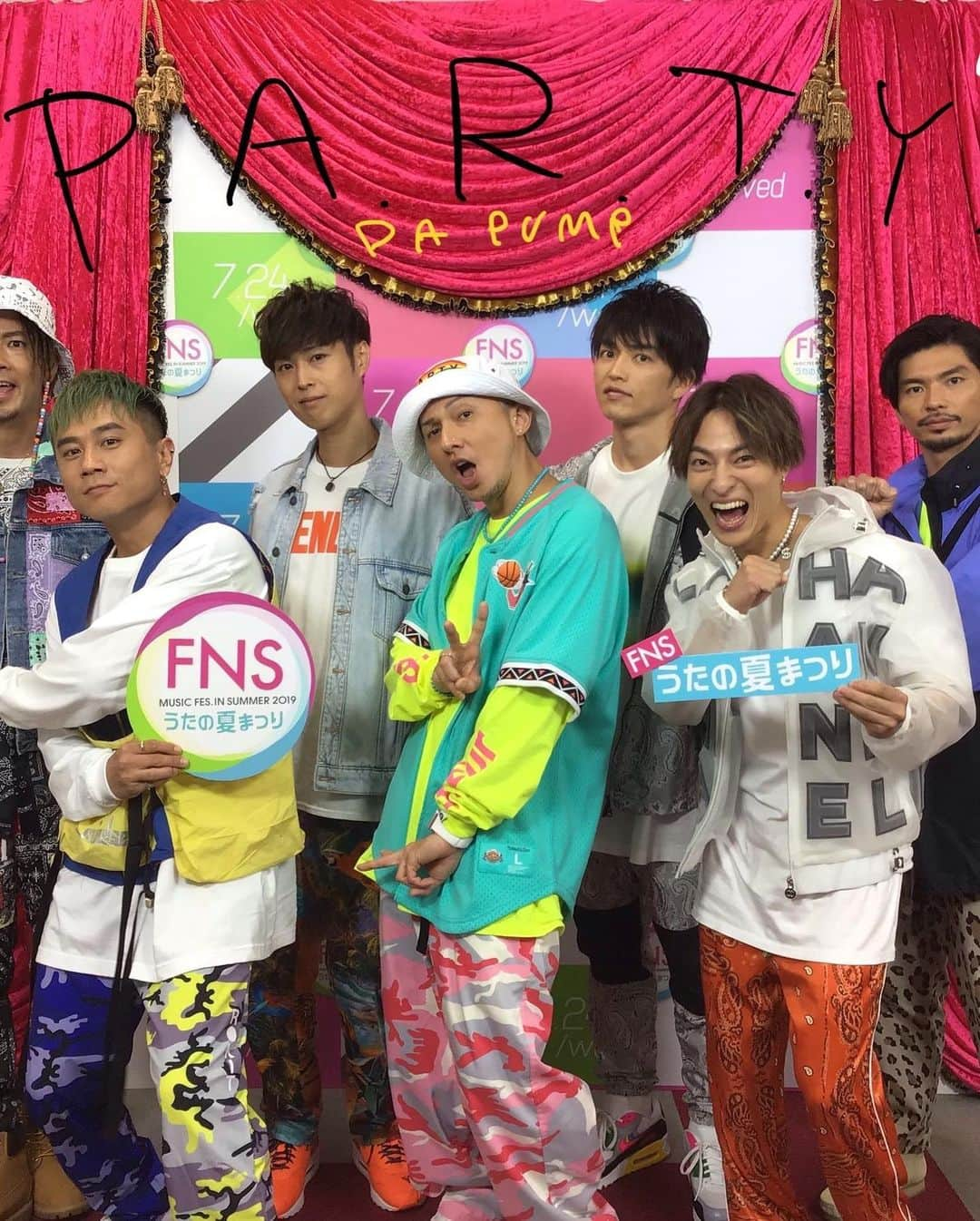 YORIさんのインスタグラム写真 - (YORIInstagram)「FNS歌の夏まつり！  DA PUMP×宝塚歌劇団 雪組 コラボ！  そして新曲P.A.R.T.Y.！！ バイーン！  今日もたくさんの感謝！ ありがとうございました！  #dapump #fns歌の夏まつり #宝塚歌劇団 #雪組 #party #宝塚の皆さん本当に男前で #勉強になりました #ありがとうございました」7月24日 23時46分 - yori_dp