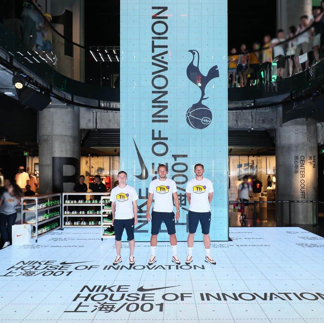 ハリー・ケインさんのインスタグラム写真 - (ハリー・ケインInstagram)「Great spending time with the Nike school champions league kids and having a kick about with some of the girls and Spurs family members. #COYS #SpursTour2019 #NikeFootball」7月24日 23時46分 - harrykane