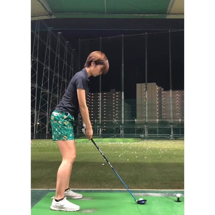 のインスタグラム：「練習記録。 久しぶりに当たらなくなってびっくりした笑 30分くらい2枚目の状態でした🙄 * 帰る前に修正できて良かった😢✨ * #instagolf #golstagram #골프스타그램﻿﻿﻿ #ゴルフ #golf #골프 #ゴルフ女子 #女子ゴルフ  #目指せ美スイング #golfswing  #ゴルフスイング #골프스윙 #adidasgolf #アディダスゴルフ #골프연습  #ゴルフ練習」
