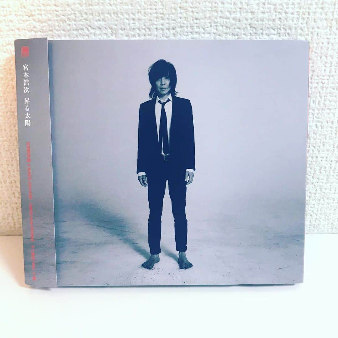 村山☆潤さんのインスタグラム写真 - (村山☆潤Instagram)「宮本さんの1st Single『昇る太陽』 発売しました！ Co-Produced,Strings Arrange,Programmingで参加しております！！ 是非！！CDで！！！！！ #宮本浩次 #昇る太陽 #めちゃめちゃ頑張った」7月25日 0時32分 - jun_murayama_official