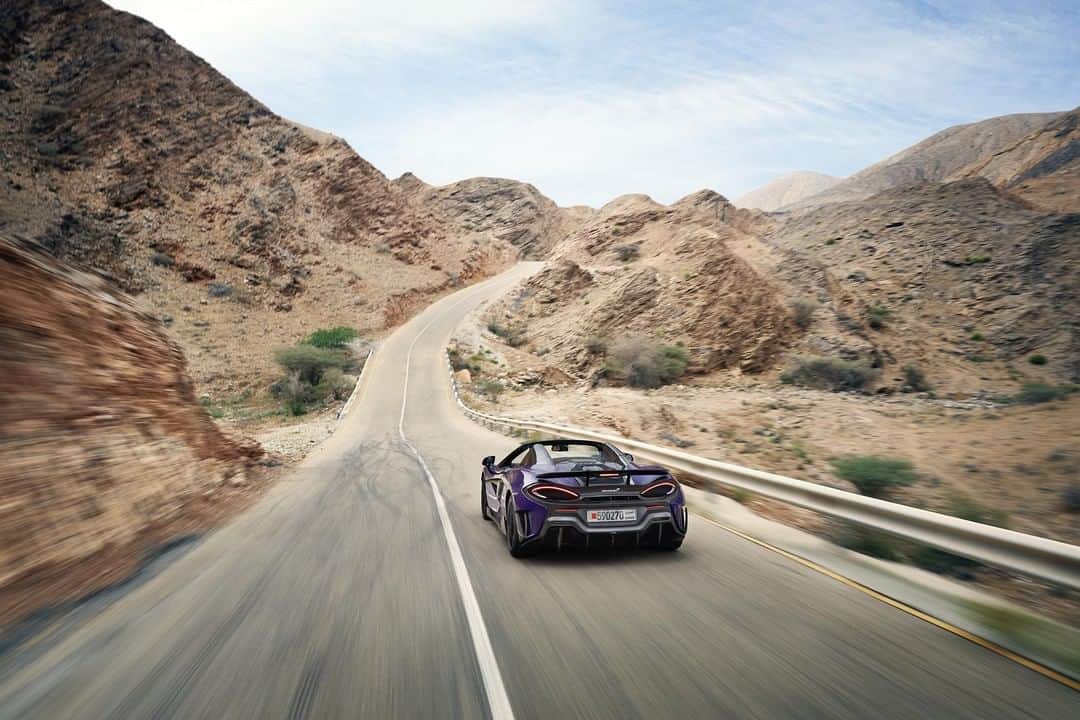 McLaren Automotiveさんのインスタグラム写真 - (McLaren AutomotiveInstagram)「With miles of open road, Oman is the ideal place to embark on the ultimate McLaren road trip. #600LTSpider」7月25日 0時31分 - mclarenauto