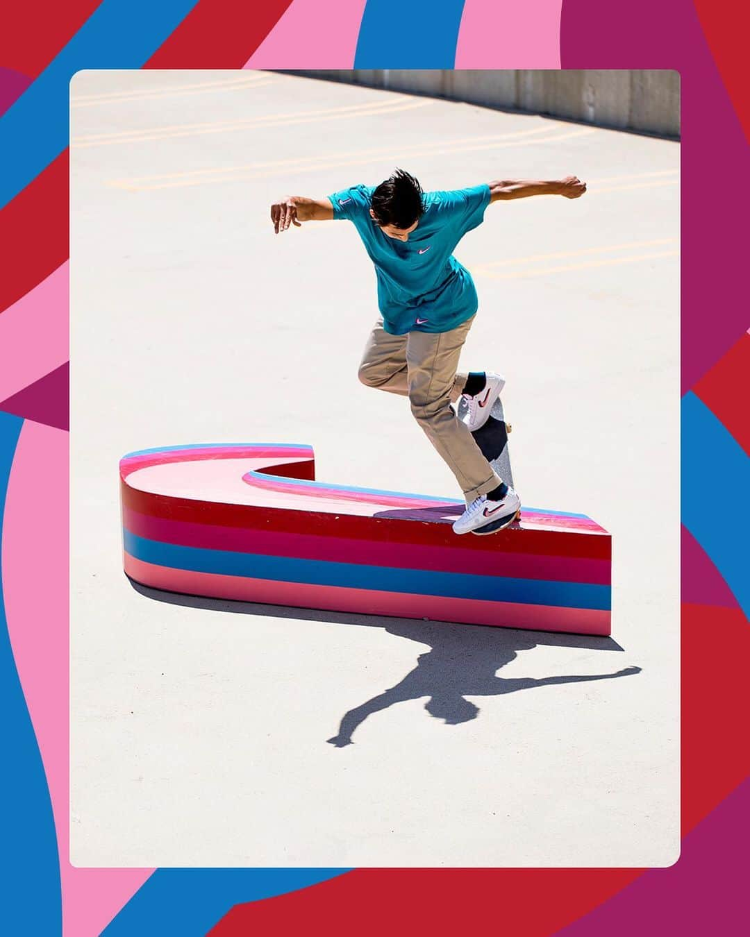 Nike Skateboardingさんのインスタグラム写真 - (Nike SkateboardingInstagram)「We call this piece of art 'Back Nose Blunt In Blue' by @seanmalto. The Nike SB x @pietparra collection, including Blazer, Dunk and apparel is available July 26 in skate shops and July 27 in SNKRS.  Learn more at NikeSB.com.  #NikeSB | 📷 @priceyhot」7月25日 0時54分 - nikesb