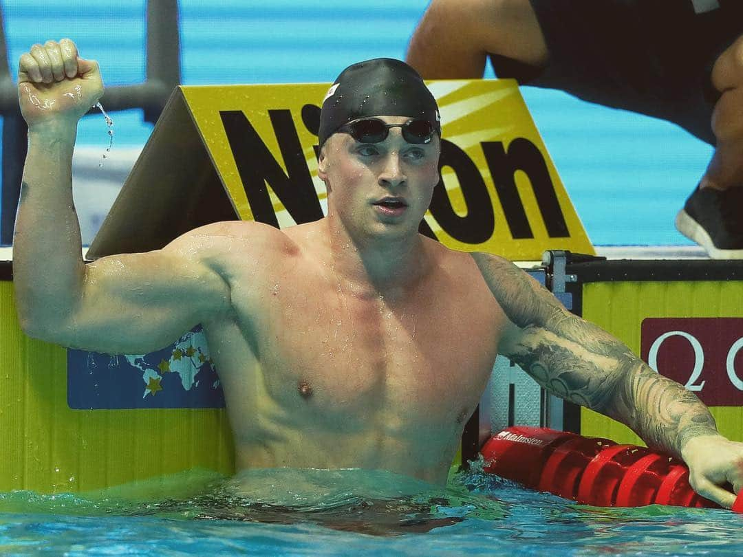 アダム・ピーティさんのインスタグラム写真 - (アダム・ピーティInstagram)「WORLD CHAMPION 🌍🌍 Today I got my 7th World title and completed the hat-trick of both the 50m and 100m, a much needed few days off until the relay on Sunday 🙌🏼🔥」7月25日 1時04分 - adam_peaty