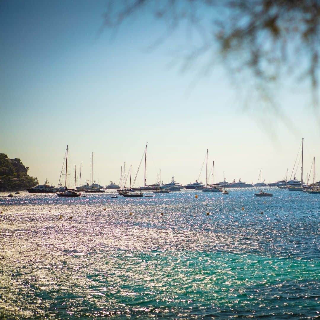 のインスタグラム：「The French Riviera is the place to be this summer! #Façonnable #FrenchRiviera #SpringSummer19 #Monaco」