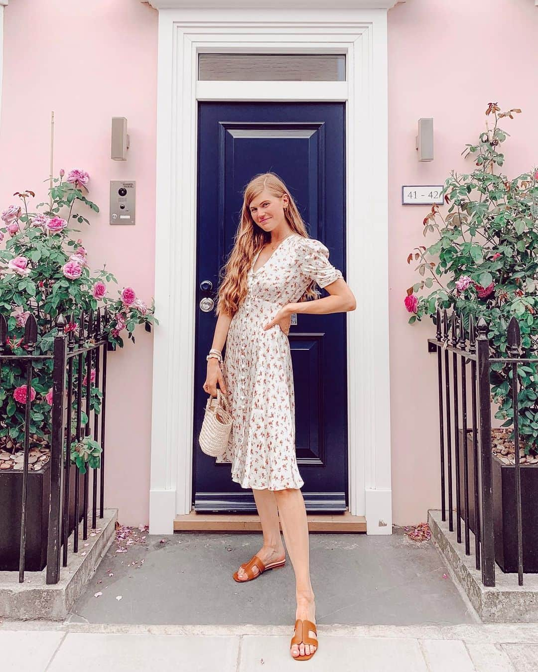 Nextさんのインスタグラム写真 - (NextInstagram)「The fit and flare silhouette, ruched sleeves and ditsy floral print makes this from @ghostfashion the PERFECT summer dress, whatever the occasion! Shop @molliemoore__'s look and wear it this weekend, tap the image. 🔍541197. #brandsatnext #ghost #ghostfashion #dress #outfit #outfitinspo #summerfashion #summer #wedding fashion style #womensfashion #womenstyle #blogger #fblogger」7月25日 2時07分 - nextofficial