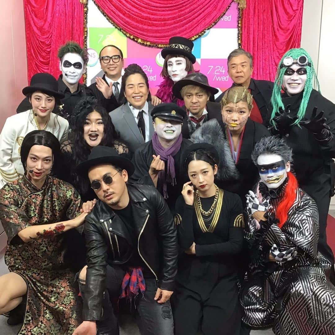 松谷賢示さんのインスタグラム写真 - (松谷賢示Instagram)「FNS歌謡祭。楽しくパフォーマンスやらしてもらいました！ 超ショートバージョンの『今夜はええやん』でしたが、今回は坂道グループメドレーと言う事で、乃木坂、欅坂、日向坂に続いてのパフォーマンスは吉本坂を知って頂く最高の時間やったと思います。 もっともっとパフォーマンスを見てもらいたいです。 皆さんは引き続き応援宜しくお願いしますね。 . . . . . #吉本坂46 #fns歌謡祭  #fnsうたの夏まつり  #今夜はええやん #選抜 #RED #スイート モンスター #ちなみに今回は #シャンプーハット小出水 #ココリコ遠藤 #ダイノジ大地  #パンサー尾形 #は欠席 #助っ人 に #小寺真理 #トレンディーエンジェルたかし  #はんにゃ川島  #でした」7月25日 2時19分 - mizutamarepputai_ken