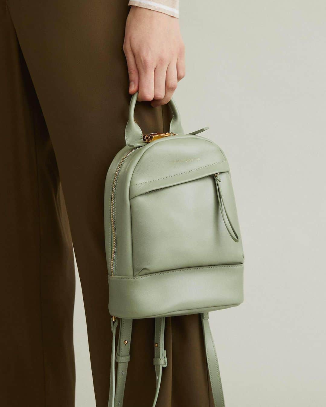 ウォントのインスタグラム：「Our favourite mini bags are now available in Sage, a serene and earth-toned hue that transitions seamlessly from summer to fall (link in bio). — #wantlesessentiels #accessories #style #design #essentials」