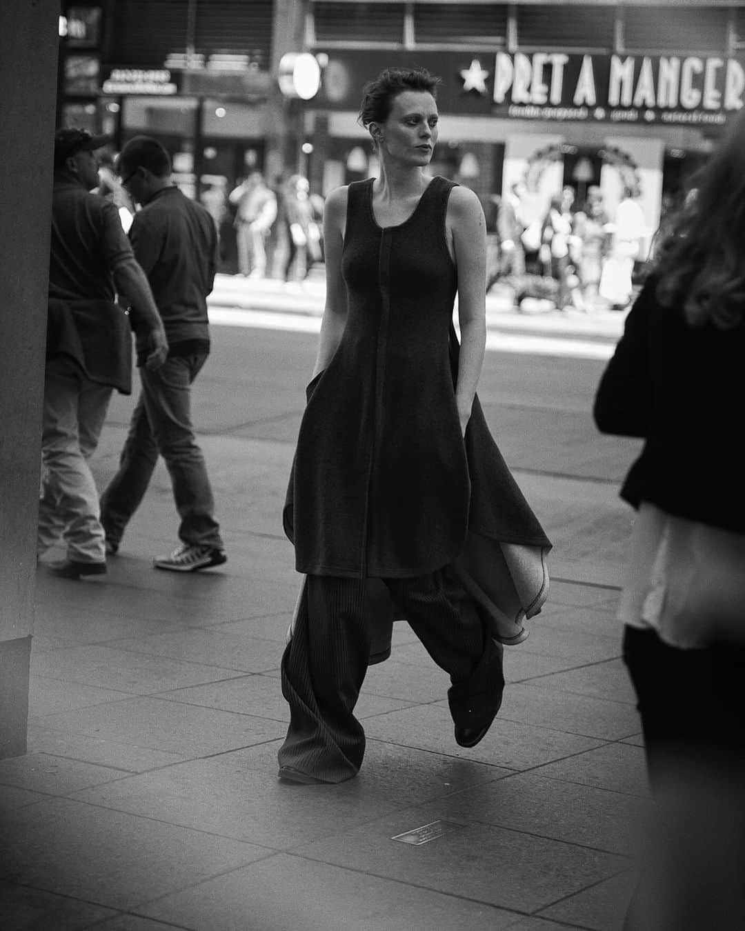 ピーター・リンドバーグさんのインスタグラム写真 - (ピーター・リンドバーグInstagram)「Karen Elson, New York, 2016 #LindberghStories #fromthevault #KarenElson #vogueitalia #walkingwithlindbergh」7月25日 3時02分 - therealpeterlindbergh