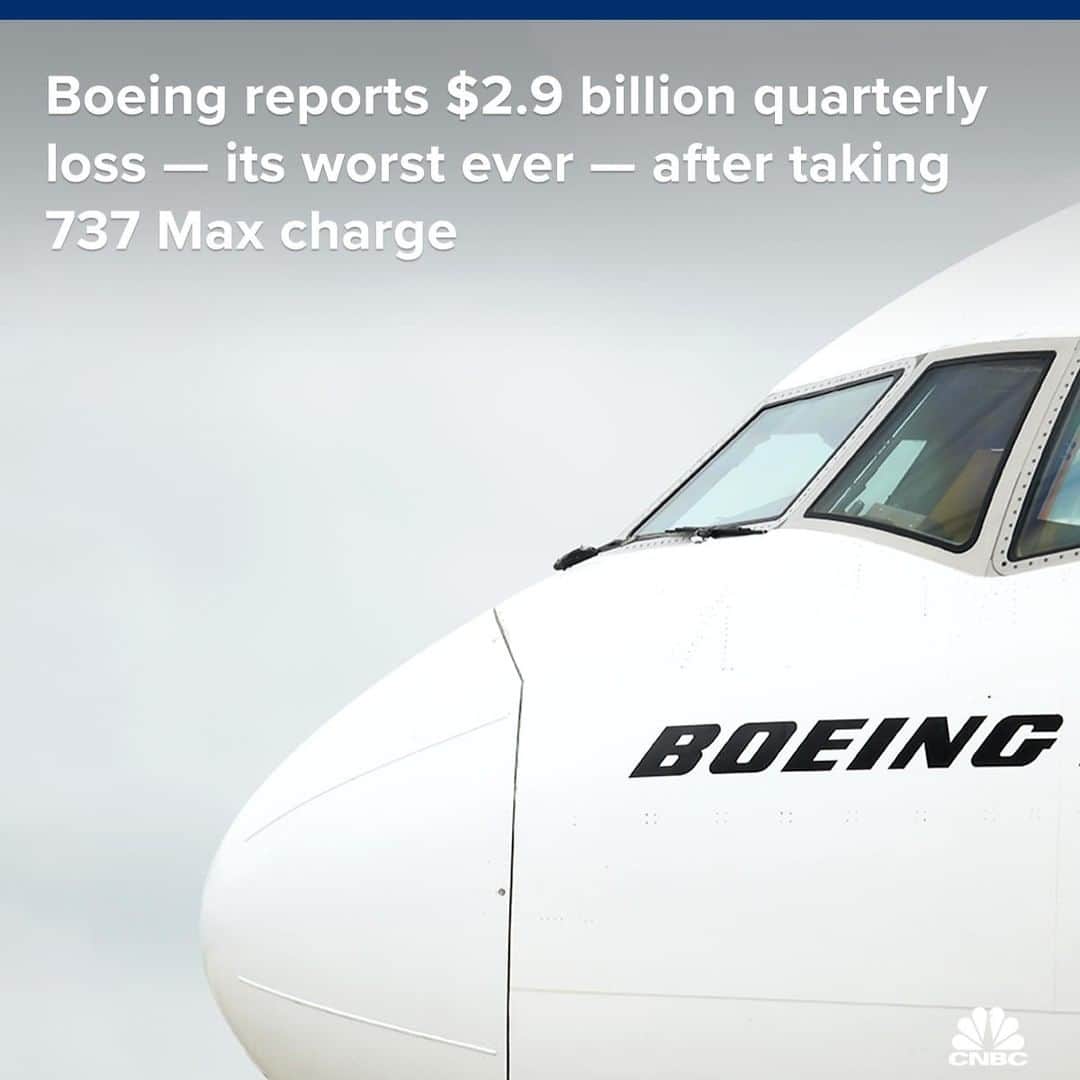 CNBCさんのインスタグラム写真 - (CNBCInstagram)「Boeing reported a massive second-quarter loss of $2.9 billion on Wednesday — its worst ever — as costs pile up for the aerospace giant while its flagship 737 Max jet remains grounded after two fatal crashes killed 346 people.⁠ ⁠ The company remains uncertain on how long it will be until the 737 returns to flight. ⁠ ⁠ “This is a defining moment for Boeing,” CEO Dennis Muilenburg said in a statement.⁠ ⁠ Learn more at the link in bio.⁠ ⁠」7月25日 3時12分 - cnbc