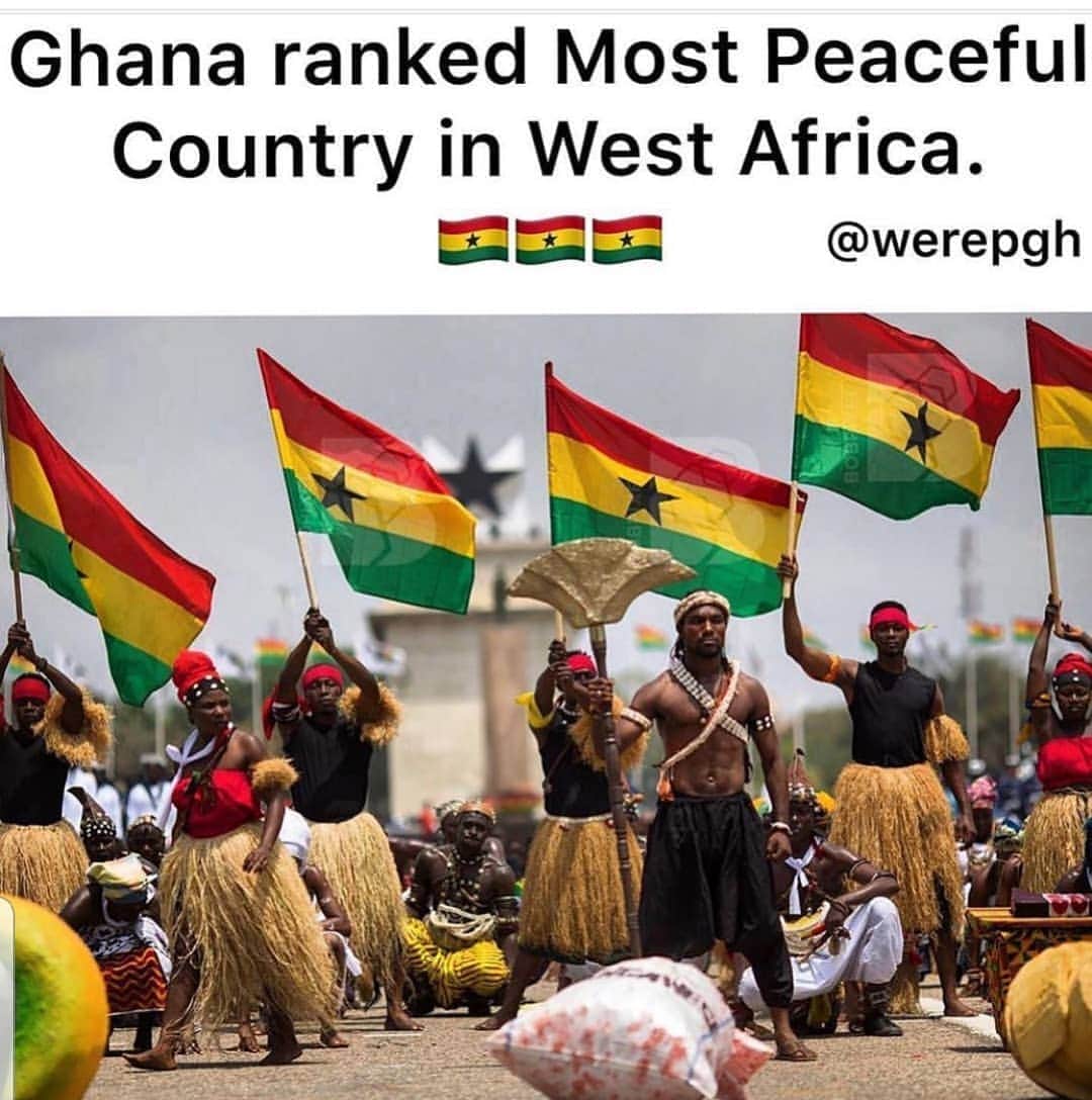 のインスタグラム：「Our Homeland 🇬🇭🇬🇭🇬🇭🇬🇭🌍. Who's coming Ghana this Christmassss...gonna be a crazy one 💪🏿. TINA Fest announcement en route!!!! @chakabars」
