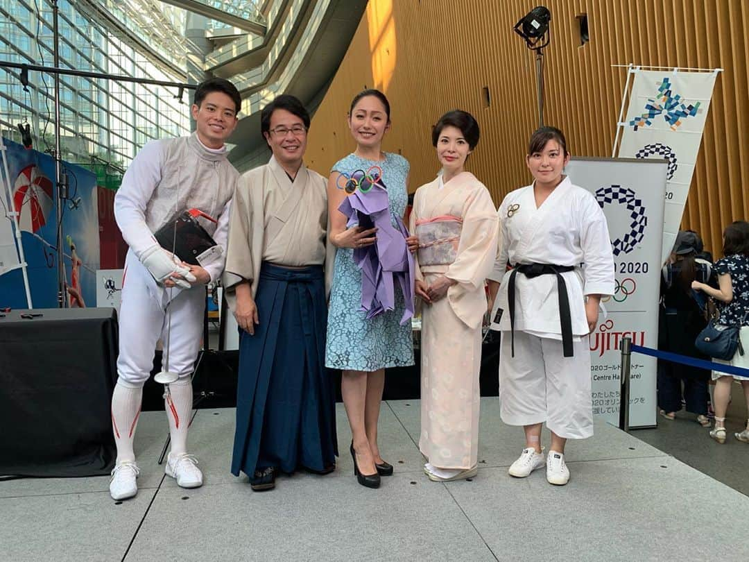 安藤美姫さんのインスタグラム写真 - (安藤美姫Instagram)「It was great start to be 1 year to go till Tokyo 2020✨💪 And to be part of Olympics with @olympicchannel family♥️♥️♥️ Think you for having me you you all✨💕♥️ Muchas gracias con amor✨♥️ 東京オリンピックまで1年！！！ オリンピックチャンネルの皆さんと一緒にお仕事！！！ ありがとうございました✨💕♥️♥️♥️ #1yeartogo #tokyo2020 #東京オリンピック #東京オリンピック2020」7月25日 14時11分 - miki_m_ando0403