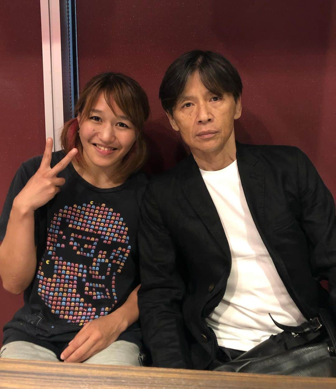 朱里さんのインスタグラム写真 - (朱里Instagram)「パンクラス酒井代表とご飯っ😎 もうちょいで11年もの付き合いです(^^)✨ お父さんみたいな存在！！！！いつも気にかけてくださり本当にありがとうございます😭嬉しいです！！ 写真を撮ってくれたのは川上リングアナ  です😎✨ 玄風館龍の竹田店長美味しいお肉ありがとうございました✨ 酒井さんご馳走さまでした(^^)⭐️ #pancrase #mma #smash #prowrestling #dinner #photography #2shot #パンクラス #格闘技 #ハッスル #スマッシュ #プロレス #10年以上の #付き合い #いつも #本当に #ありがとうございます #ご馳走さまでした  #お肉 #の #写真 #撮り忘れた」7月25日 5時44分 - syuri_official