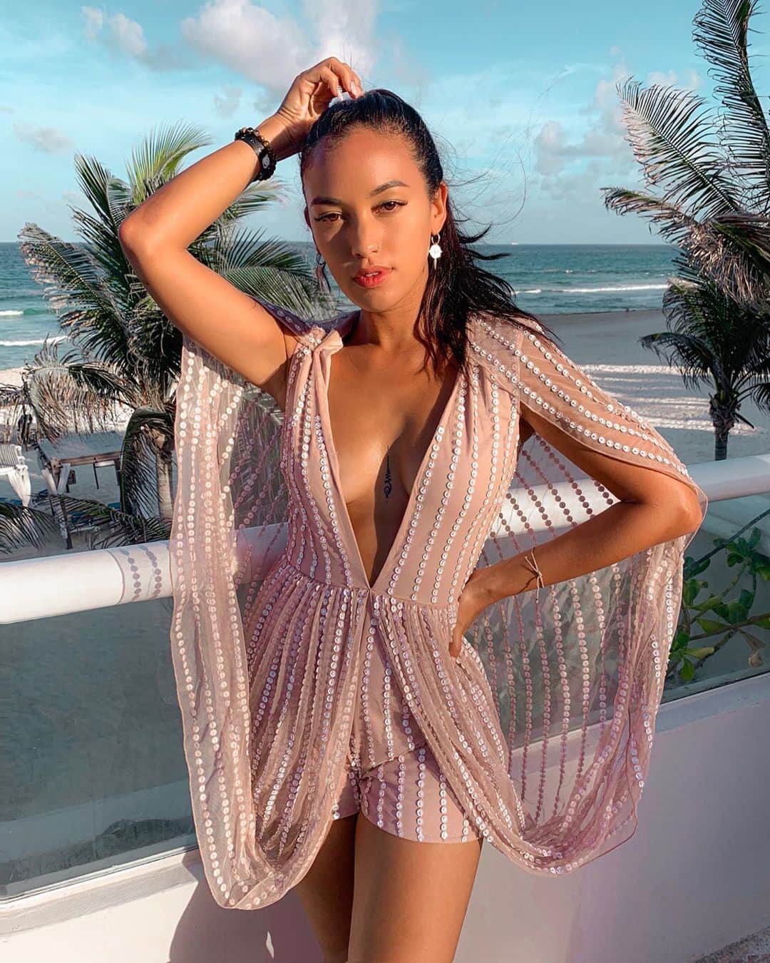 ASOSさんのインスタグラム写真 - (ASOSInstagram)「When the dream setting meets the dream outfit 🤩 📸 @elenitran 🔎 Starlet cape sequin playsuit in silver (1402384)」7月25日 5時55分 - asos