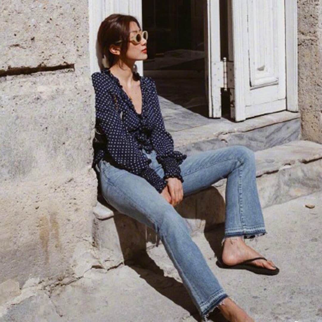 のインスタグラム：「@savislook ready enjoying Summer in the Gia Mid-Rise Cropped Flare from #DerekLamDenim.  #linkinbio to shop. Now on Sale.」