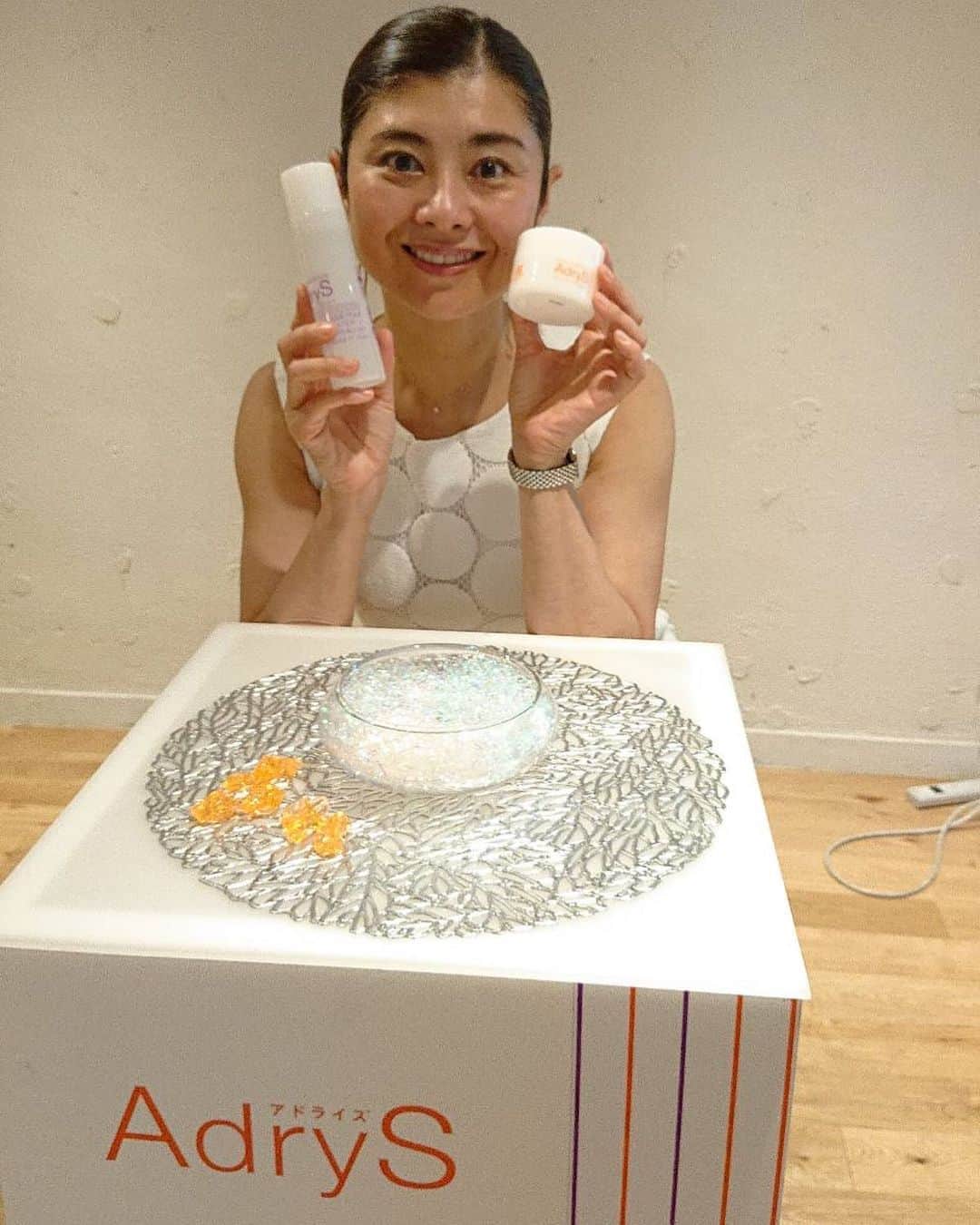 間々田佳子のインスタグラム：「昨日はイベント #乾燥ジワにはアドライズを #表情癖には顔ヨガを #大正製薬 様 #adrys #保湿 #スキンケア #間々田佳子 #顔ヨガ #間々田佳子メディア情報」