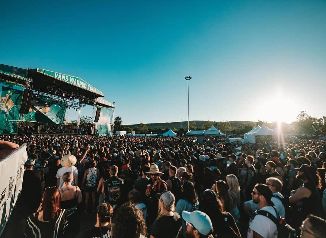 Simple Planさんのインスタグラム写真 - (Simple PlanInstagram)「Yep...The last Warped Tour lived up to all the hype. It was FUN!! 😎😎😎😆😆😆 Swipe to see all the shots! 📸: First and last photo by @baeth All others: @goodguychady」7月25日 6時29分 - simpleplan