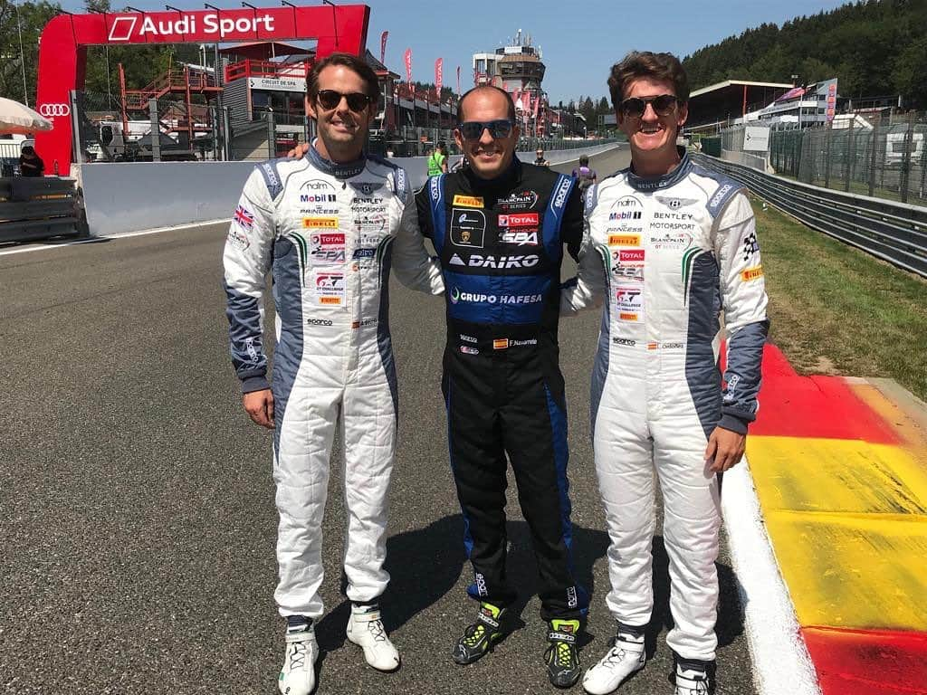 ルーカス・オルドネスさんのインスタグラム写真 - (ルーカス・オルドネスInstagram)「Madrileños por el mundo! 🇪🇸 @total24hoursofspa @andysoucek @navarrex19」7月25日 6時41分 - lucasordonez