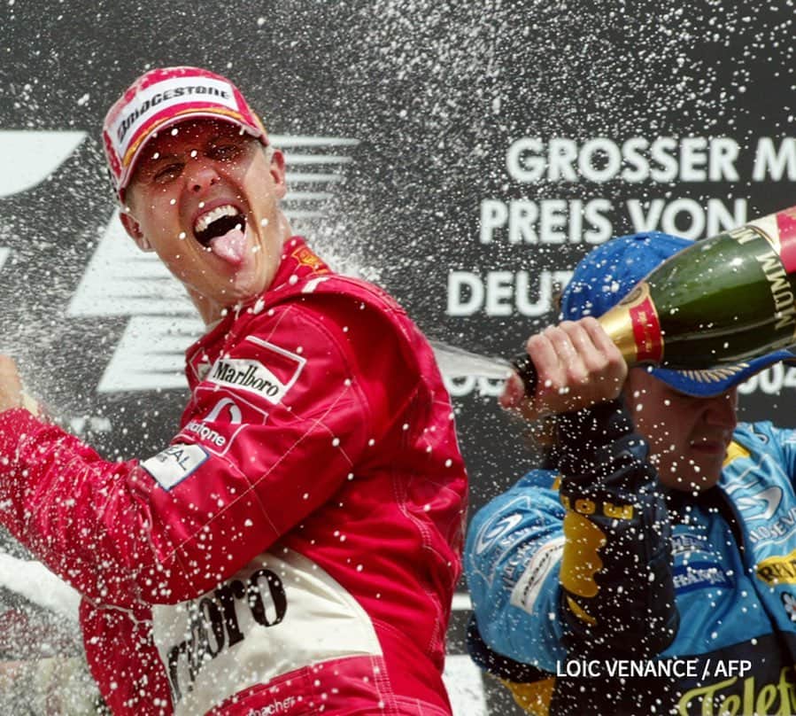 ミハエル・シューマッハさんのインスタグラム写真 - (ミハエル・シューマッハInstagram)「Michaels Sieg auf dem Hockenheimring am 25. Juli 2004 war sein elfter Sieg im zwöften Rennen der Saison 2004 – Höhepunkt der Ehe Schumacher und Ferrari. Insgesamt holte Michael in Hockenheim vier Siege. Sein Sohn Mick wird am kommenden Wochenende beim Deutschland-Grand-Prix 2019 den Ferrari F2004 sowohl Samstag als auch Sonntag zum ersten Mal für einige Runden fahren.  @mickschumacher @f1 @scuderiaferrari  Michael's victory at the Hockenheimring on 25 July 2004 was his eleventh victory in the twelfth race of the 2004 season - the culmination of the marriage of Schumacher and Ferrari. Michael clinched a total of four victories at Hockenheim during his career. His son Mick will drive the Ferrari F2004 this coming weekend, both Saturday and Sunday, for the first time for several laps at the 2019 German Grand Prix.」7月25日 7時09分 - michaelschumacher