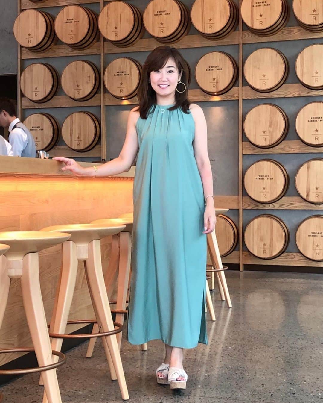 吉永愛さんのインスタグラム写真 - (吉永愛Instagram)「おはようございます♥️ @starbucksreserve_tokyo  に行って来たよ～✨ お気に入りのワンピで♥️ 👗 @storynine_jp  #starbucksreserve_tokyo #ファッション #ワンピース #storynine  #fashion #スタバ #中目黒 #スターバックスリザーブロースタリー東京  #ママモデル #アラフォー #outfit」7月25日 7時16分 - a.i.yy