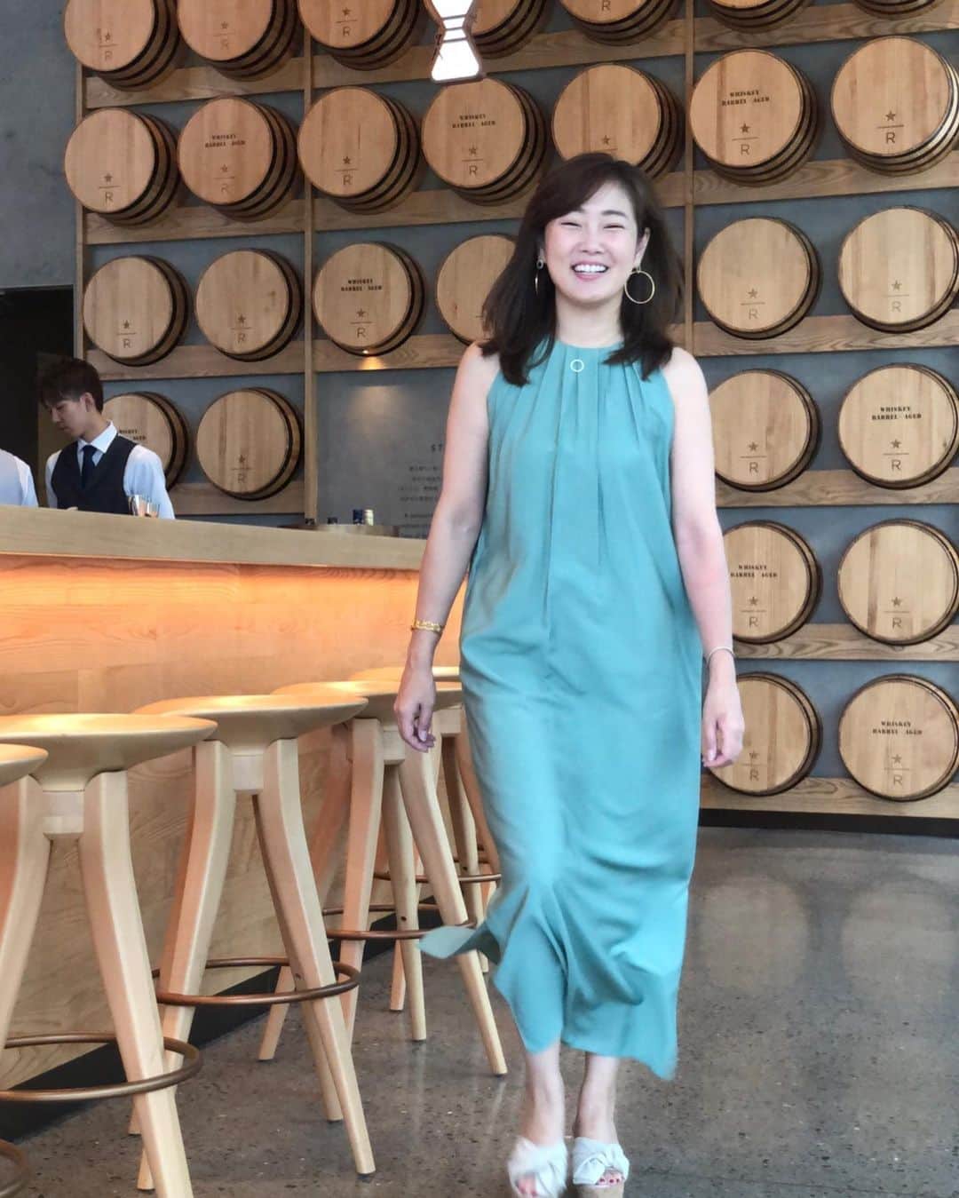 吉永愛さんのインスタグラム写真 - (吉永愛Instagram)「おはようございます♥️ @starbucksreserve_tokyo  に行って来たよ～✨ お気に入りのワンピで♥️ 👗 @storynine_jp  #starbucksreserve_tokyo #ファッション #ワンピース #storynine  #fashion #スタバ #中目黒 #スターバックスリザーブロースタリー東京  #ママモデル #アラフォー #outfit」7月25日 7時16分 - a.i.yy